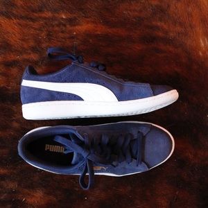Navy Pumas UNWORN!